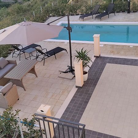 Magi House With Pool Apartment โปดสตรานา ภายนอก รูปภาพ
