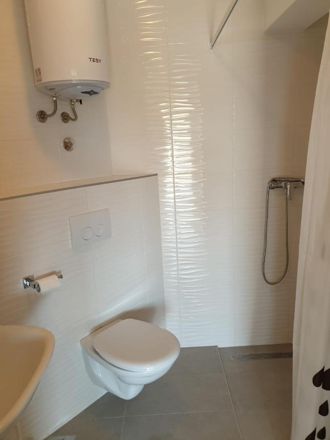 Magi House With Pool Apartment โปดสตรานา ภายนอก รูปภาพ