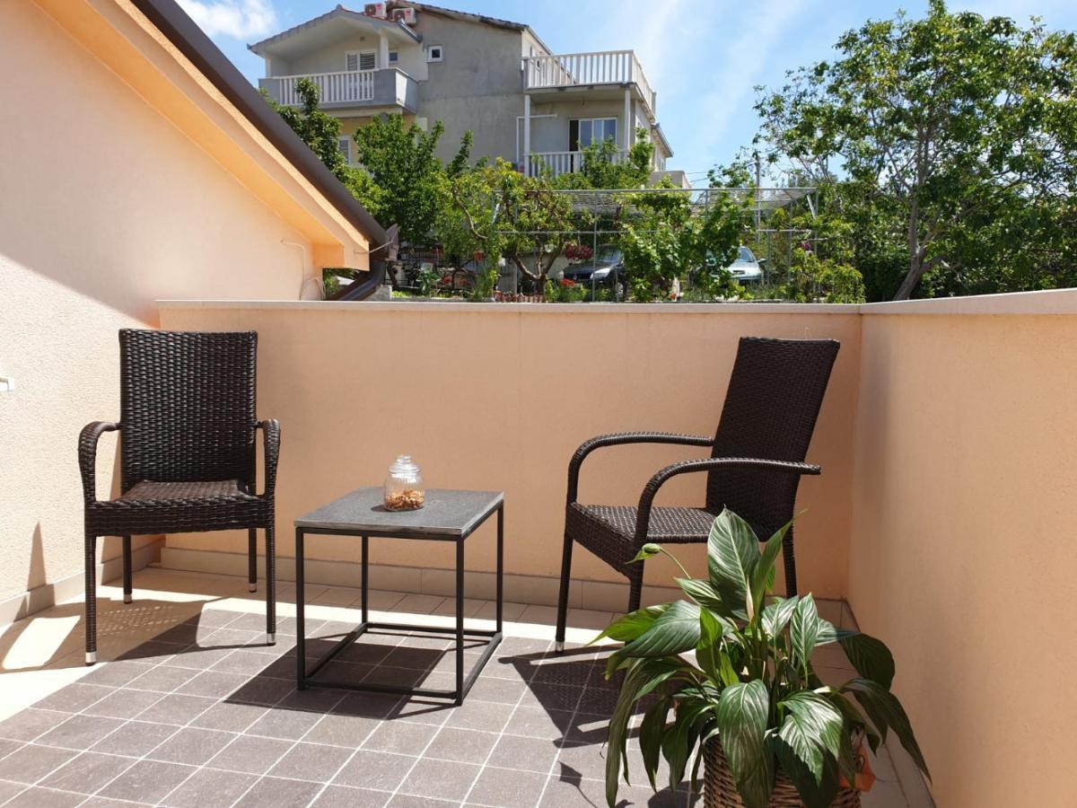 Magi House With Pool Apartment โปดสตรานา ภายนอก รูปภาพ