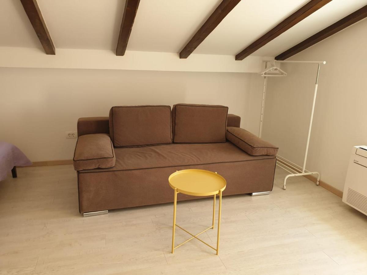 Magi House With Pool Apartment โปดสตรานา ภายนอก รูปภาพ